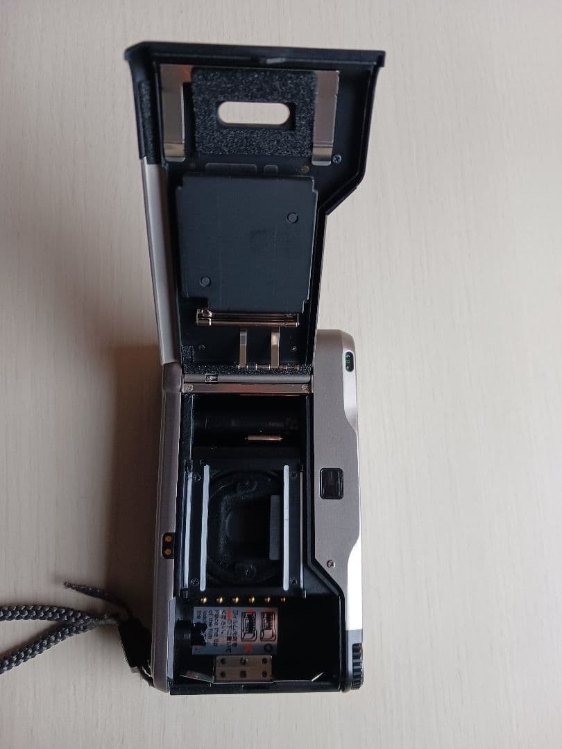 k*i様 今超人気の CONTAX T2 コンパクトフィルムカメラ