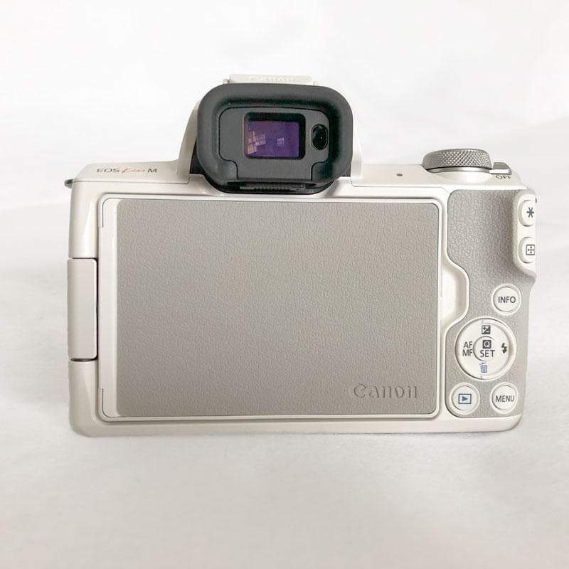 Canon EOS Kiss M ダブルレンズキット ホワイト【美品】おまけ多数