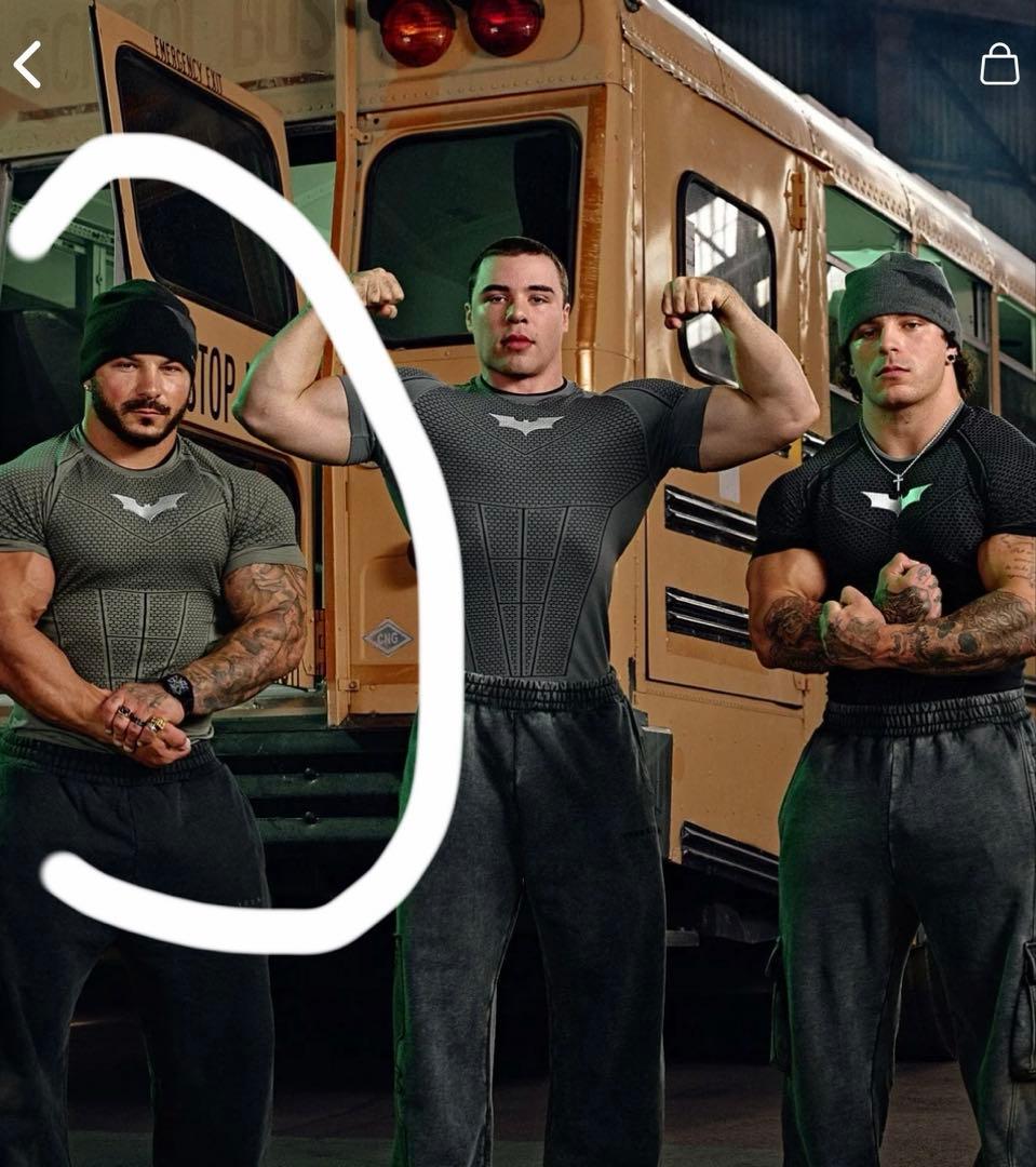 イ*ム様  × Batman compression Mサイズ