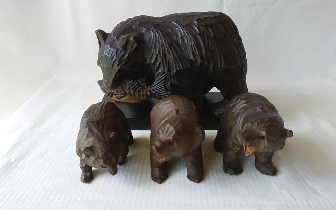 アイヌの木彫りの熊 大中小５体 大４０×２５×２５