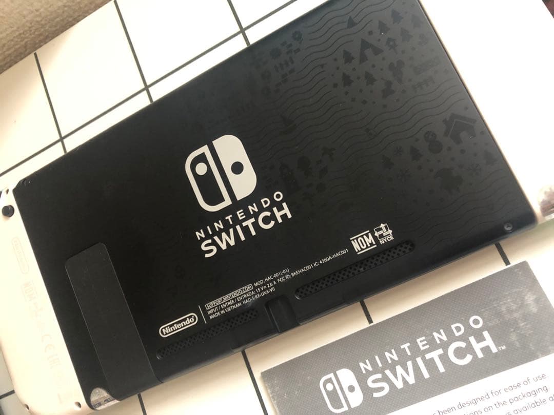 Nintendo Switch ミントグリーン どうぶつの森デザイン　海外版