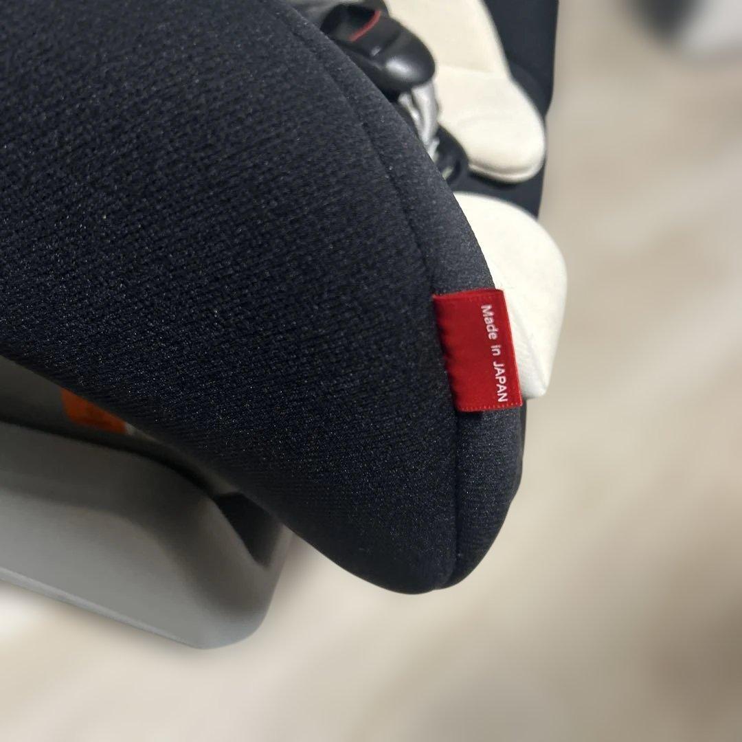 【新品同様美品】リーマン　チャイルドシート ネディ　日本製　新生児から4歳ぐらい