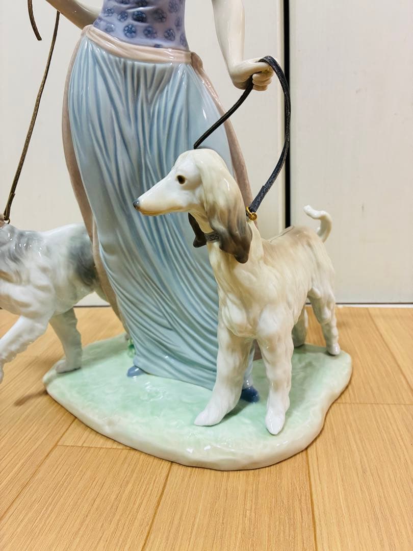 【極美品】リヤドロ LLADRO 優雅な散歩のひとときフィギュリン 5802