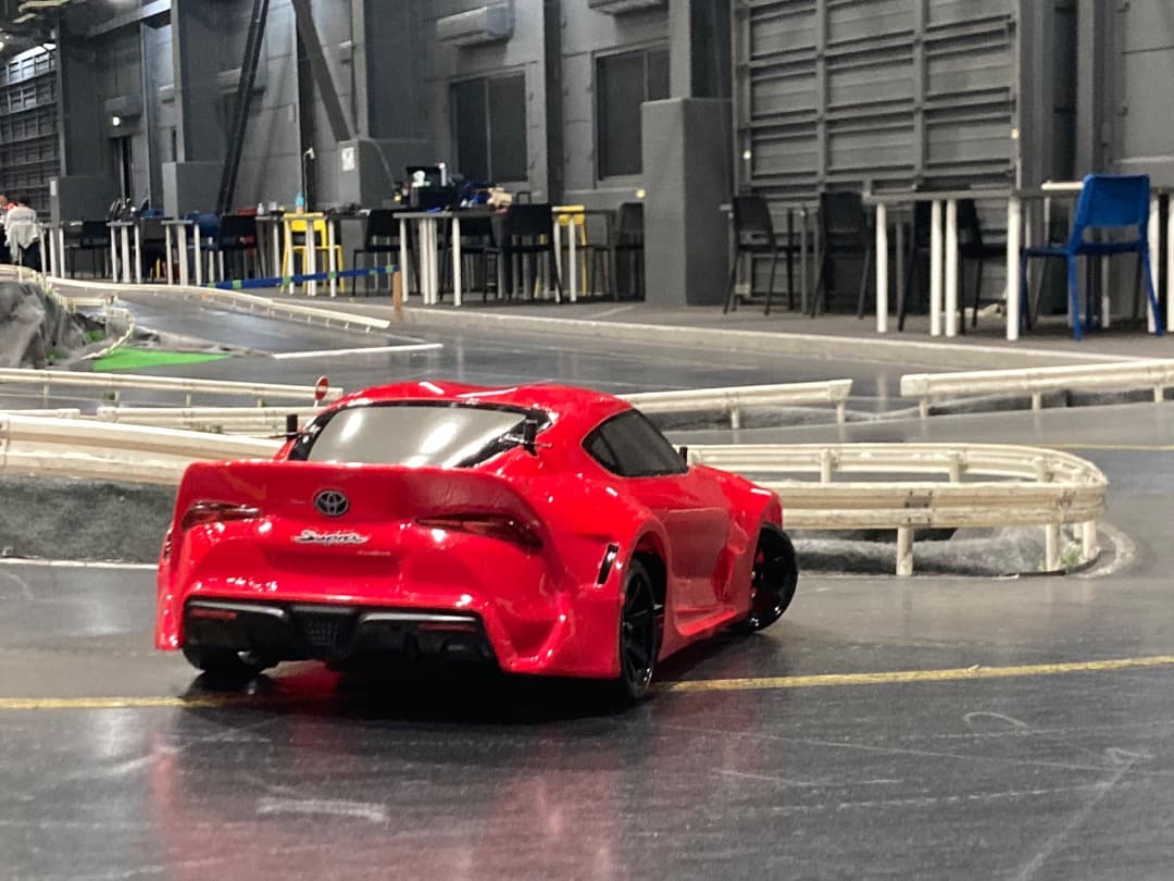 【説明欄必読】ヨコモ トヨタGRスープラ 1/10RCカー バッテリー2本つき