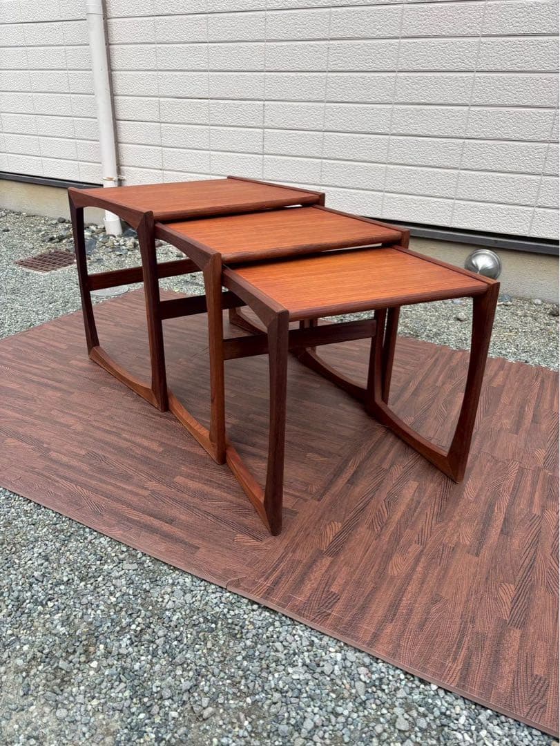 人気！コンパクト　G-Plan 木製ネストテーブル 3点セット ブラウン
