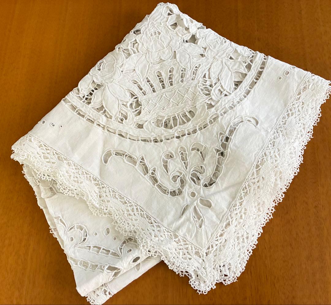 フランスアンティーク*手刺繍*花かご刺繍*テーブルクロス*カバー*ボビンレース