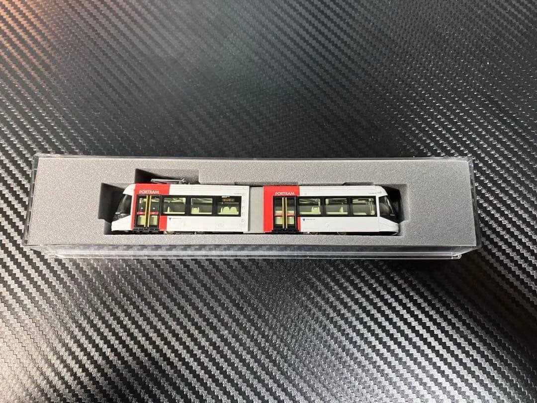 美品　KATO 富山ライトレール(赤)