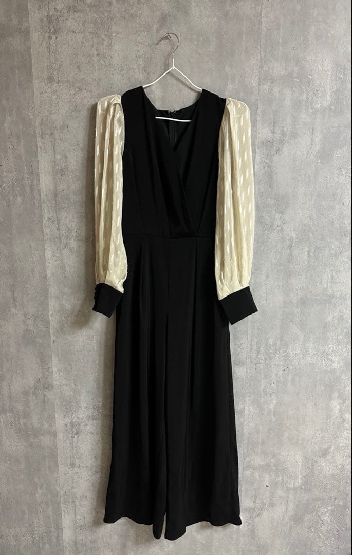 美品 niana カシュクールデザインパンツドレス オールインワン ドレス　黒