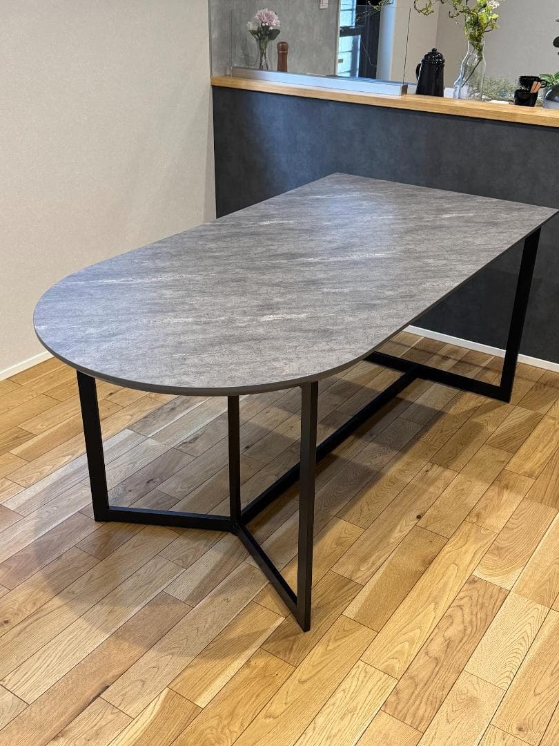 モデル展示 未使用品 半円状ダイニングテーブル1600 ストーン柄 CHERRY