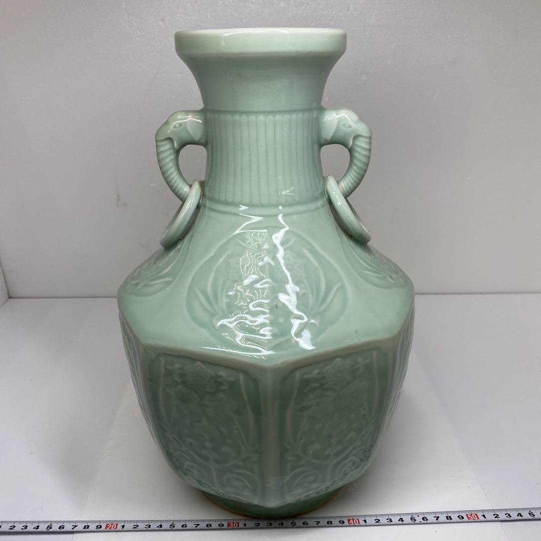 中国　竜泉窯　青磁花瓶　高さ約38㎝　タコヒ　東さ7-0302④