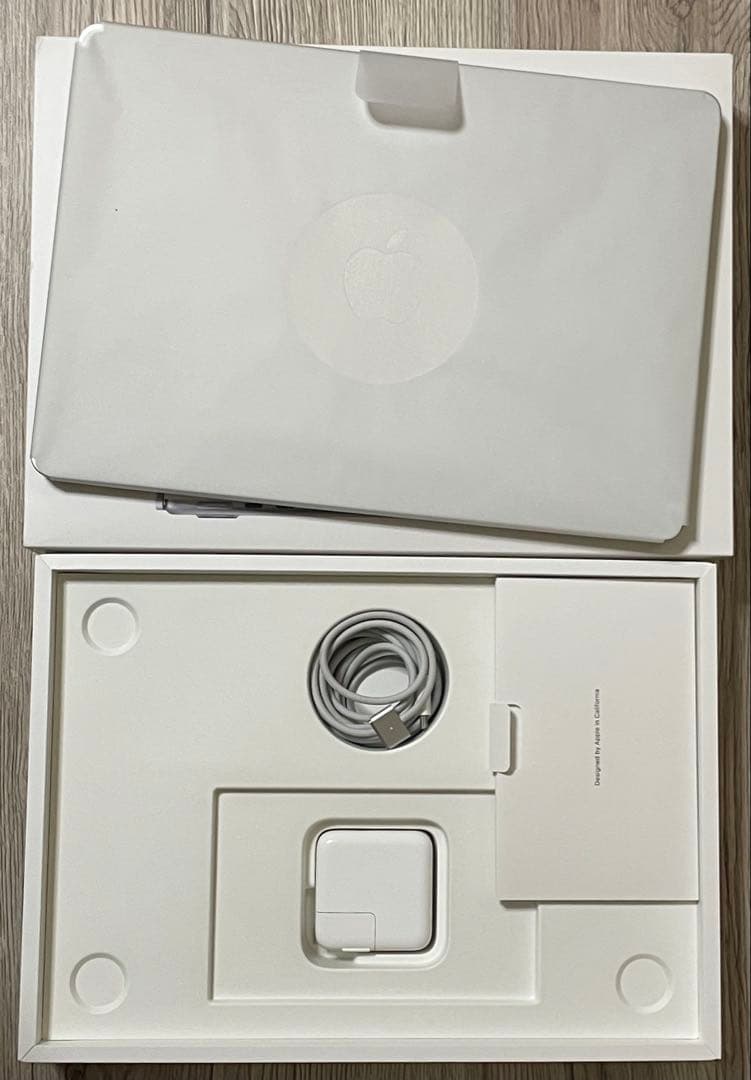 MacBook Air 13.6インチ M2 8GB 256GB シルバー