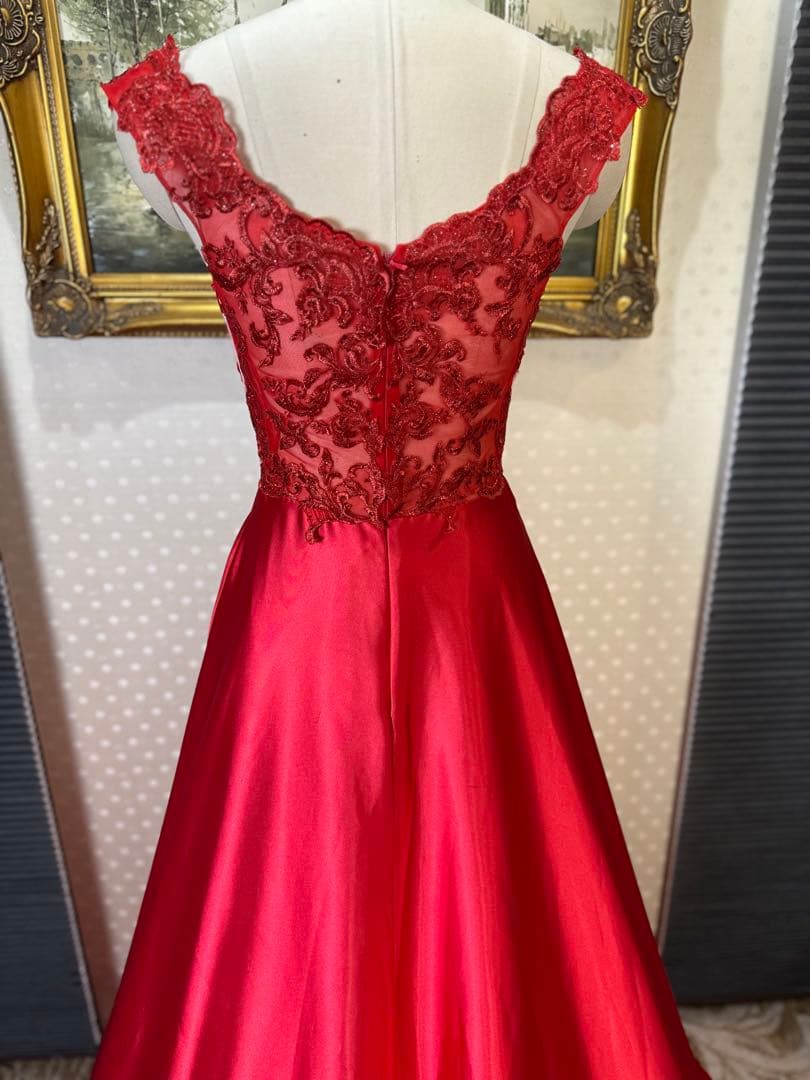 レース装飾 赤 ロングドレス