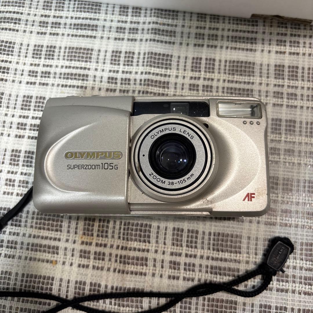 カメラ　OLYMPUSオリンパス　SUPERZOOM 105G