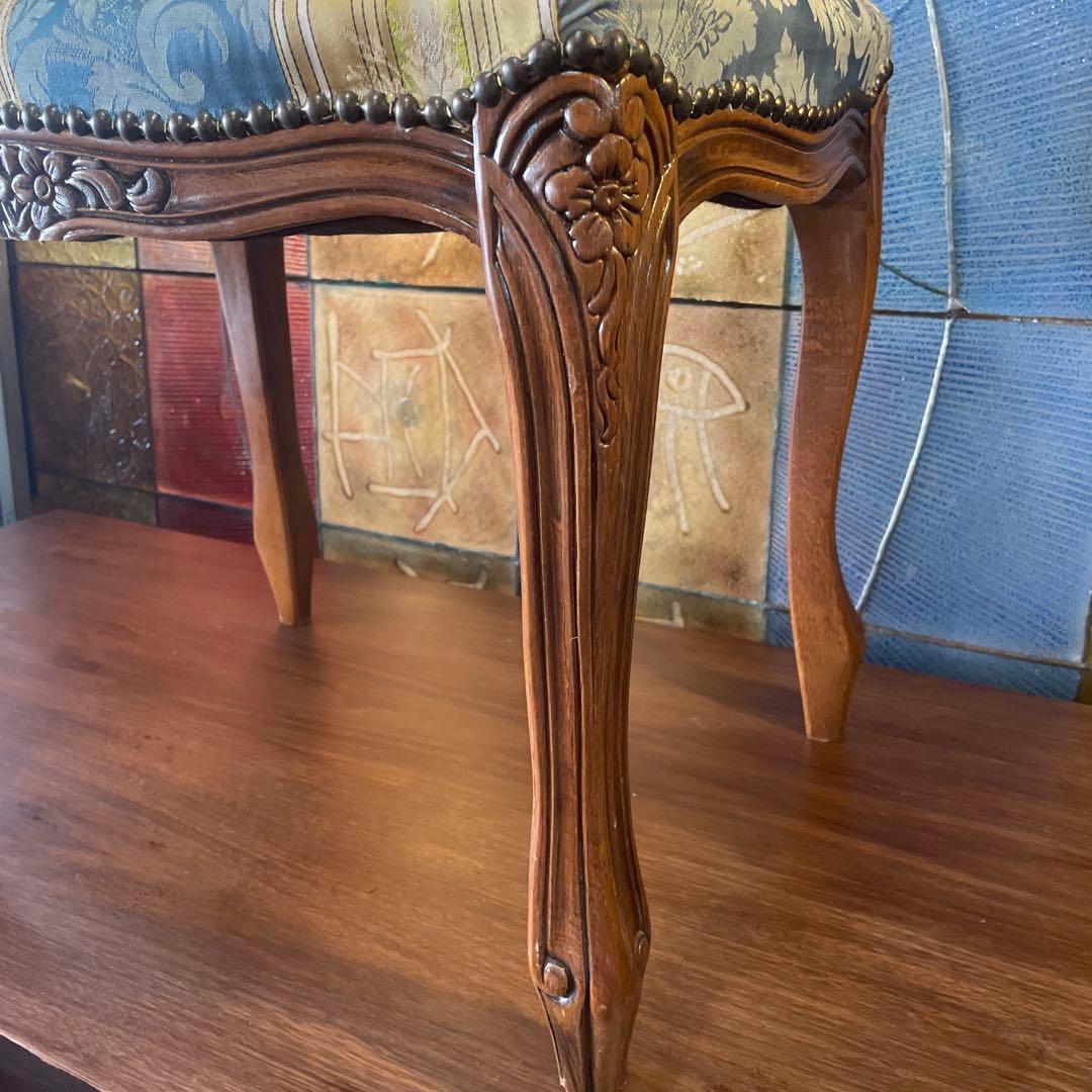 お値下げ‼︎ イタリア製猫脚スツール