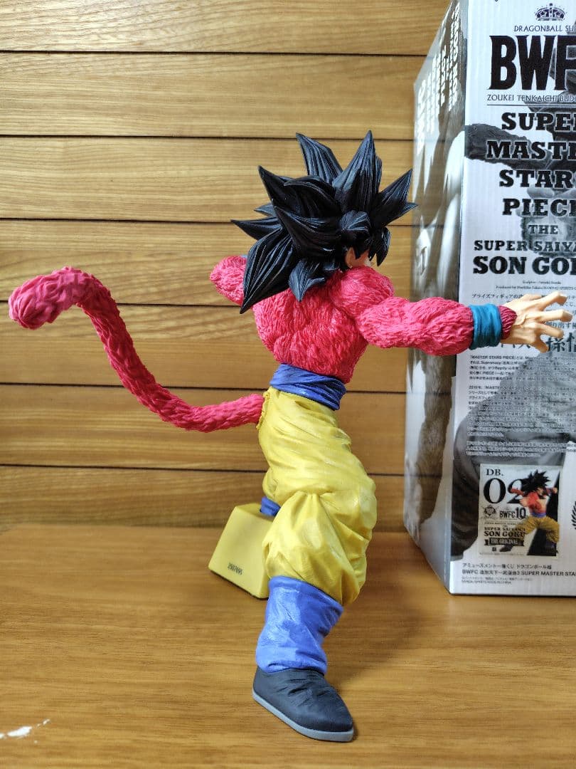 ドラゴンボールフィギュア超サイヤ人４孫悟空