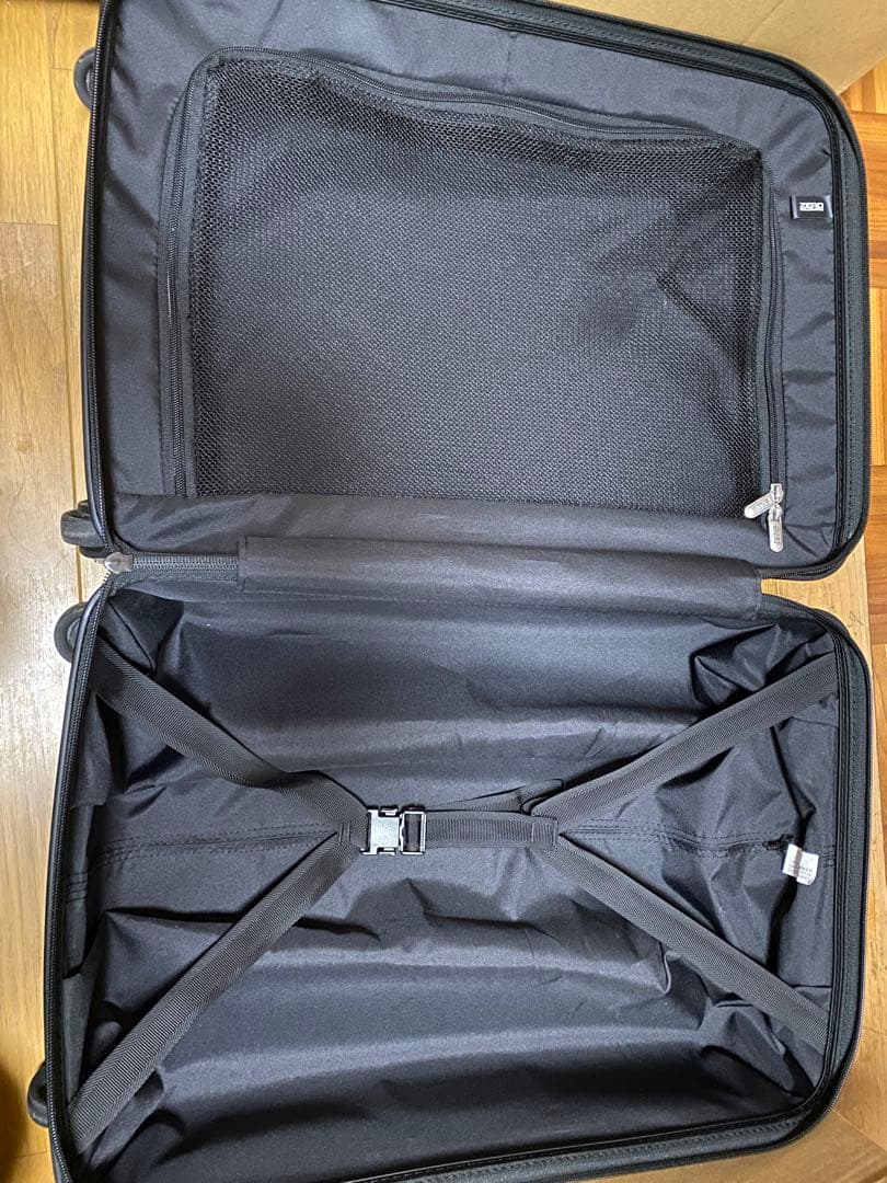 ゼロハリバートンキャリーケース ZRX220-ブラック