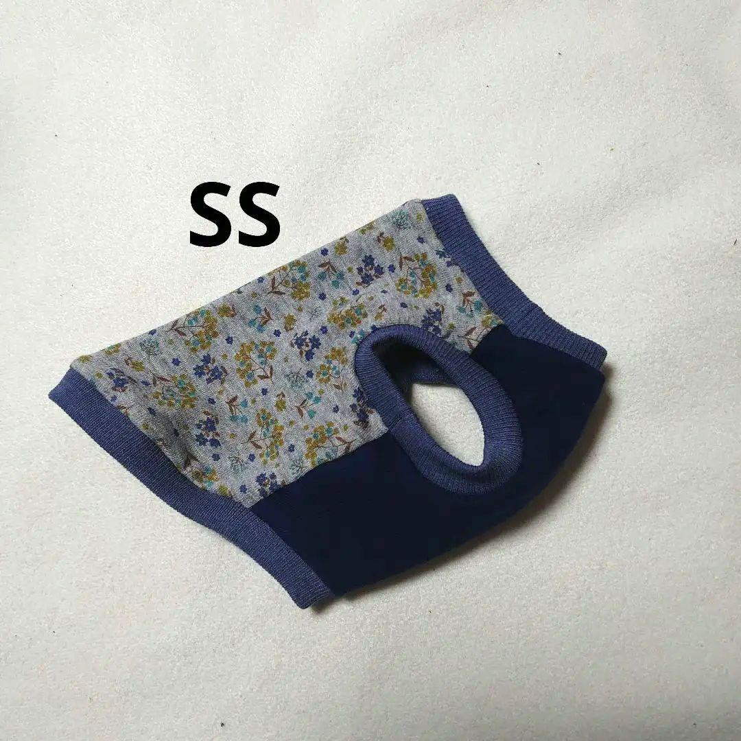 犬服 SS わんこの普段着　紺色の小花