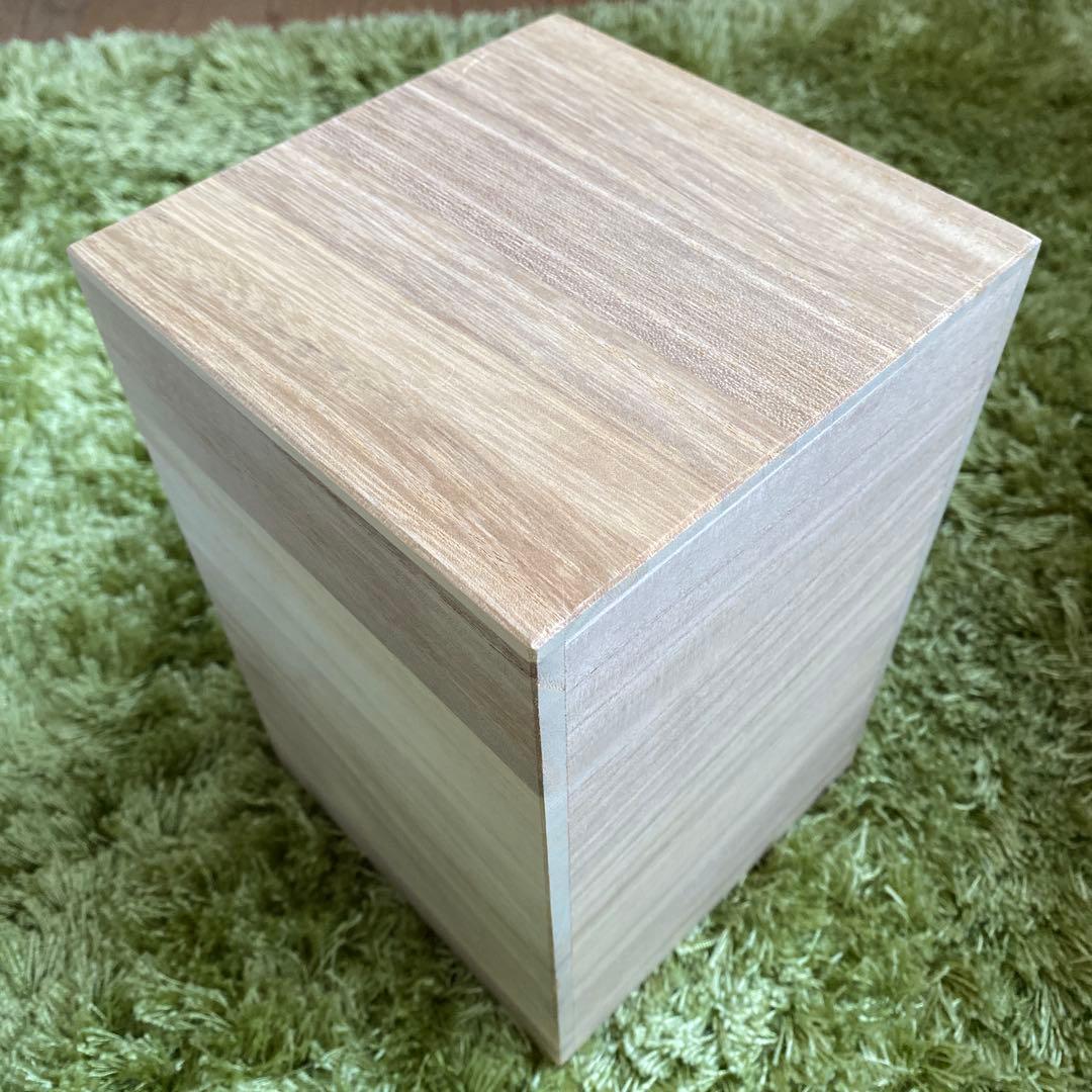 【新品未使用】有田焼名門14代柿右衛門　花鳥図陶器花瓶　木箱、リーフレット付き