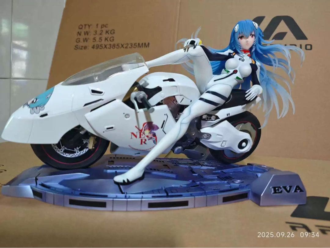 綾波レイ　フィギュア　エヴァンゲリオン