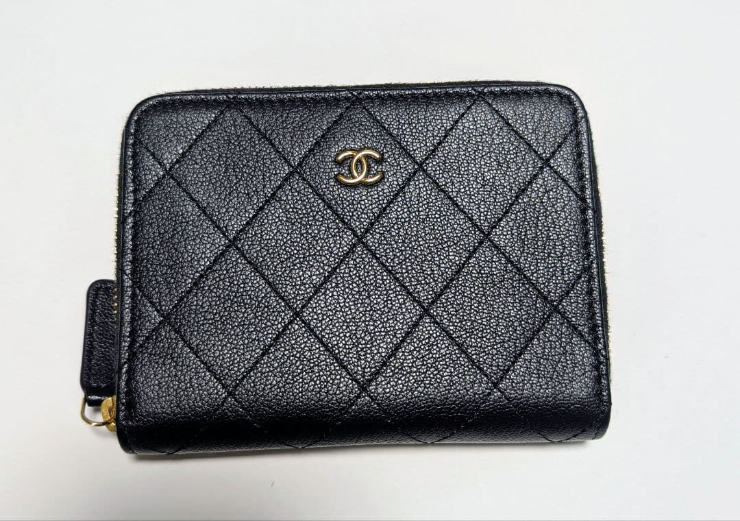 CHANEL 二つ折り財布　ブラック