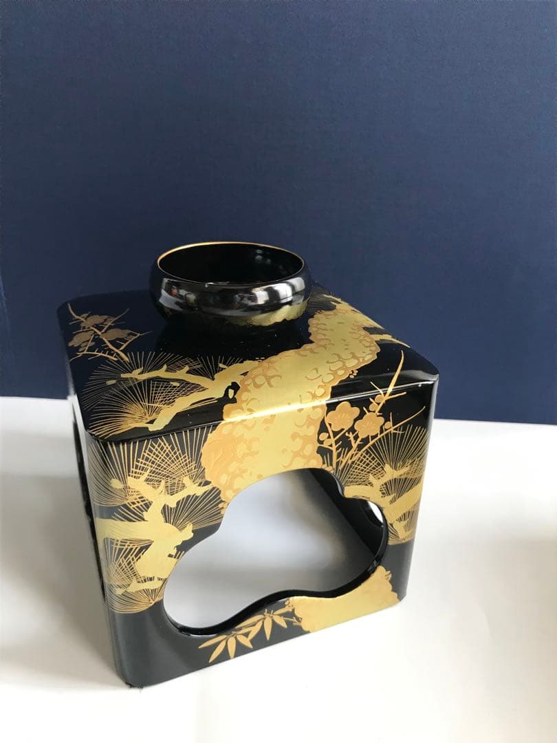 お屠蘇器 銀渕付 黒四つ揃　本松クリ足　松竹梅 金蒔絵 螺鈿 木製漆塗　豪華