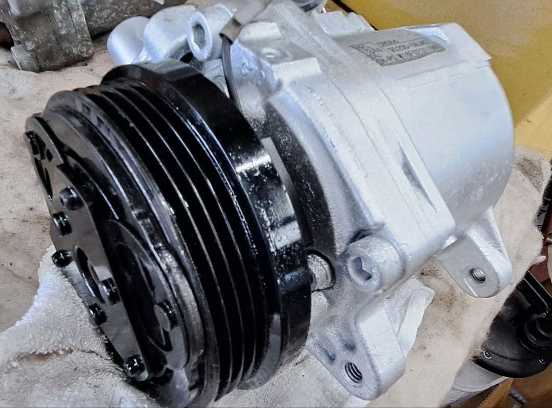 ワゴンR　MH23 　スズキ　エアコンコンプレッサ　58J42　58J40　互換