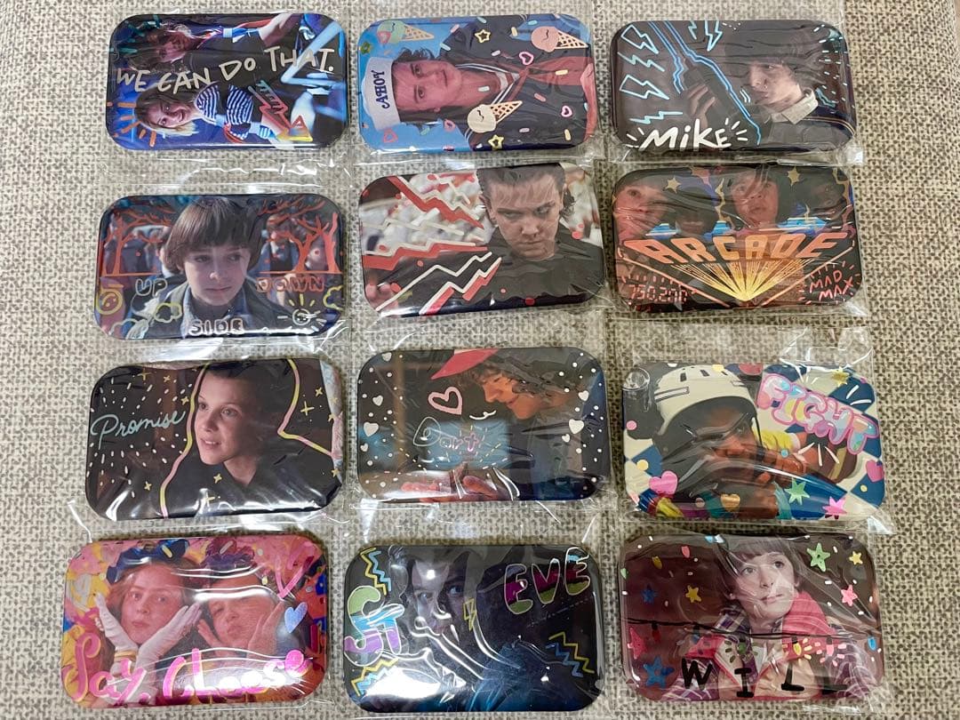 ストレンジャーシングス スクエア缶バッジコレクション 缶バッジ　12個セット