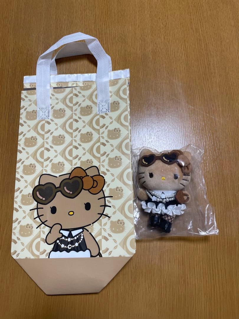 『美形』CHAGEE×ハローキティ　コラボ　海外限定　日焼けキティ　キーチェーン