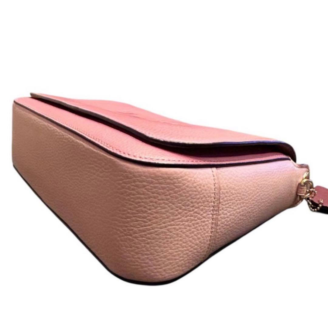 Seiko様 極美品✨コーチ ショルダーバッグ ピンク レザー 4521収納抜群