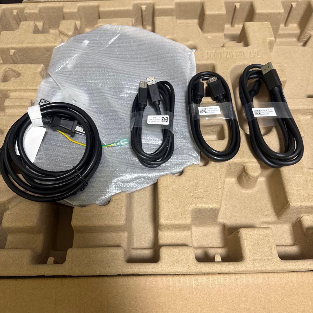 Dell G3223Q 32インチ 4Kモニター 本体