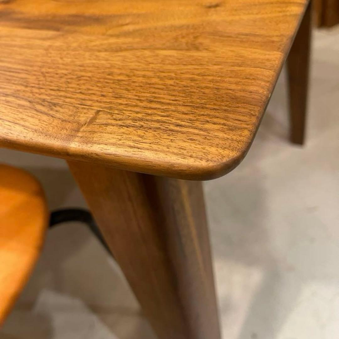 美品　ウォールナット無垢材　ダイニングテーブル　大塚家具　フィガロ　北欧　モダン