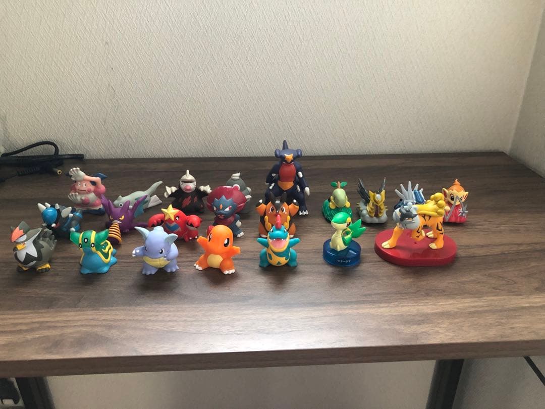 【まとめ売り】ポケモンキッズ(指人形)＋フィギュア＋玩具＋シール