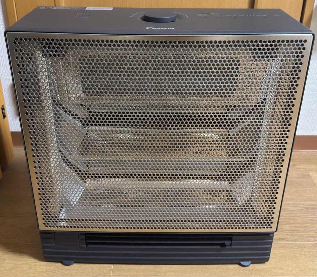 ダイキン　ハイブリッドセラムヒート　2023年製