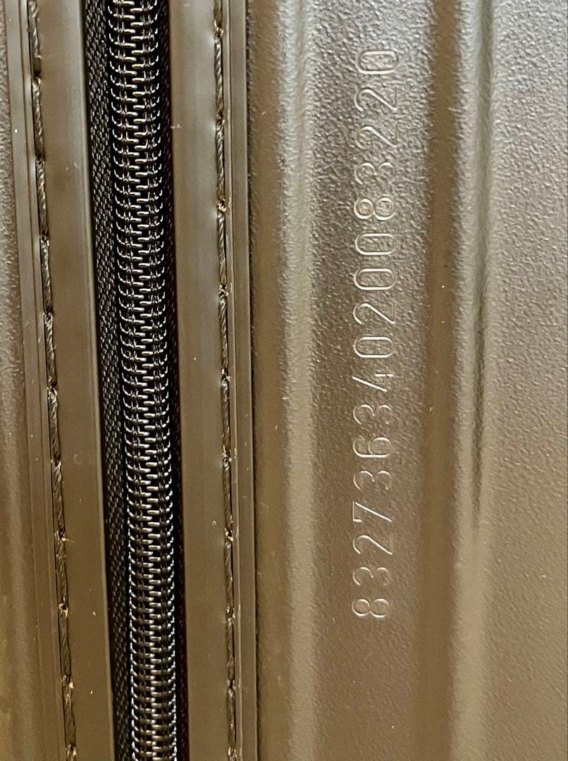 RIMOWA（リモア）スーツケース　エッセンシャル　チェックインL