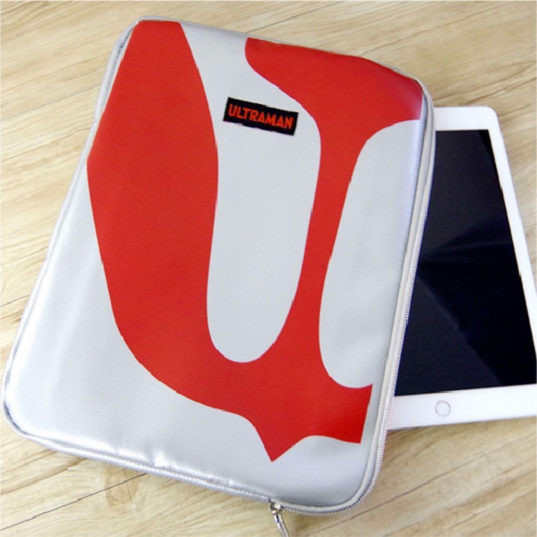 ウルトラマン　ボディデザイン　フラットバッグ　クラッチバッグ