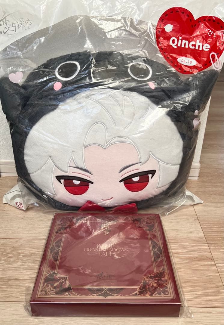 新品未開封　恋と深空 シン スカーフ 深淵の主　クッション 抱き枕 公式 即発送