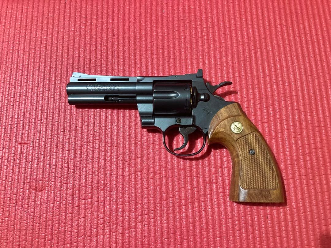 東京マルイ製 コルトPython 4インチ 木製グリップカスタム