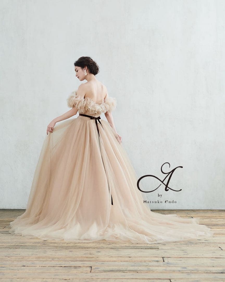 ハツコエンドウ ジル風 カラードレス ベージュ パニエ付き