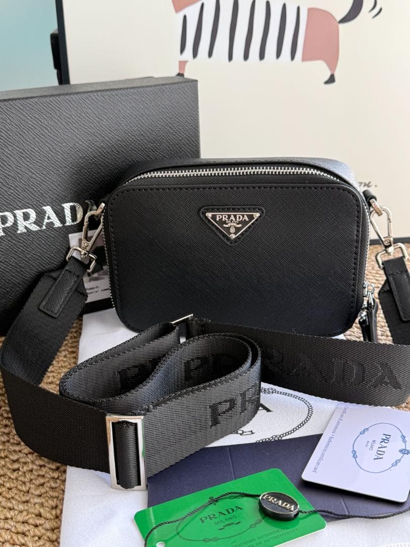 早い者勝ち！ブラック ショルダーバッグ