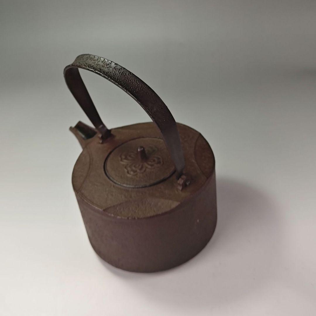 ウ318 銚子『釜師　須藤浄義造』『七宝　銚子　共箱　鉄製』茶道具