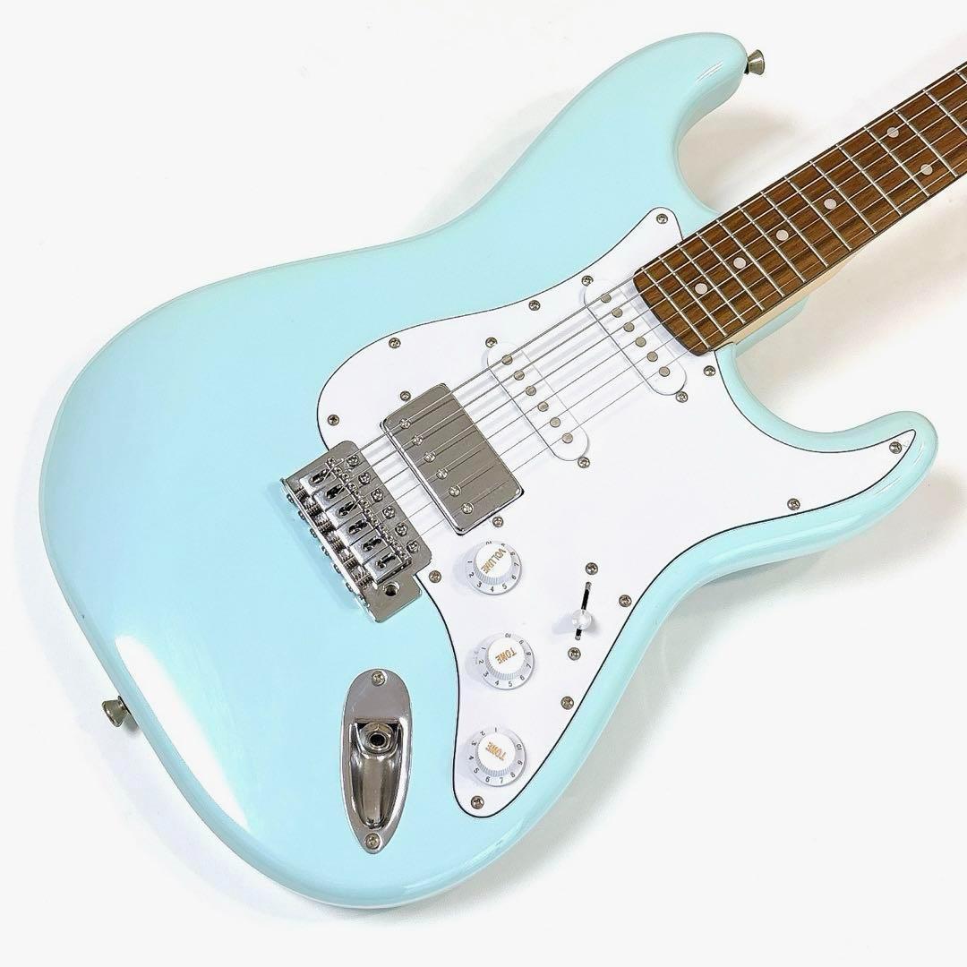 Bacchus ストラトタイプ エレキギター 水色　パステルカラー　バッカス