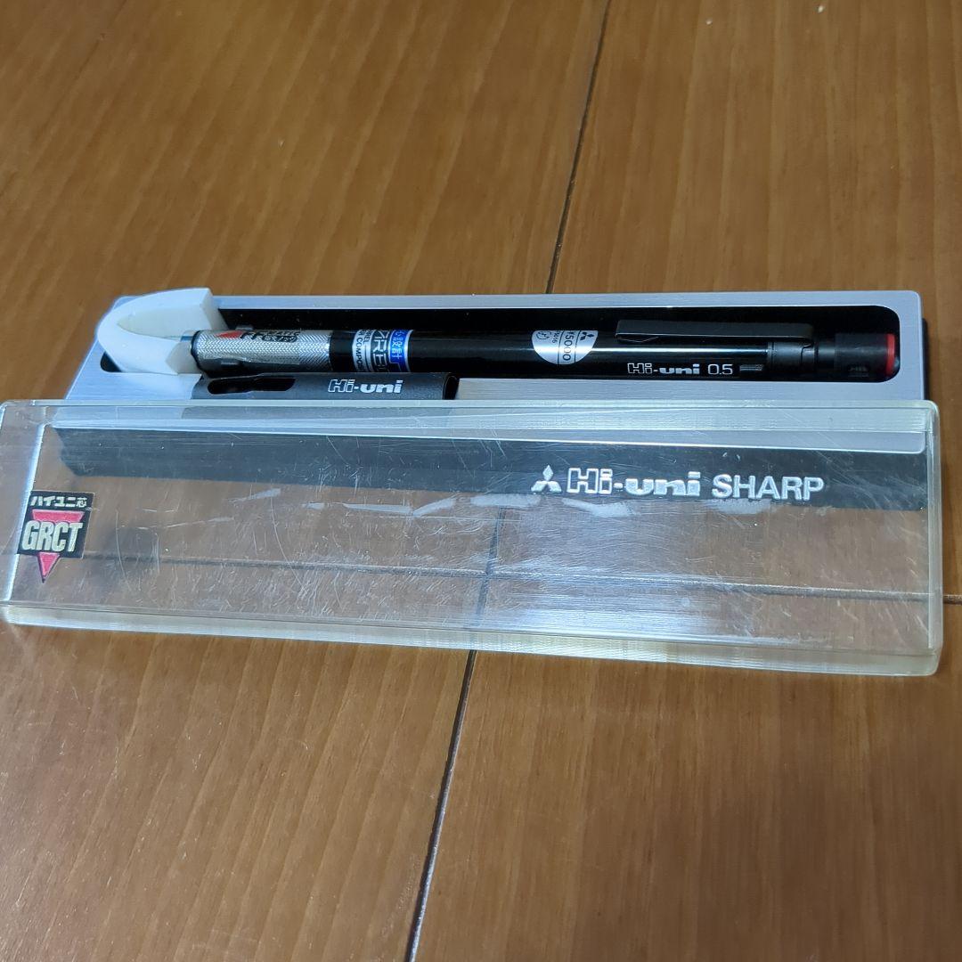 製図用 三菱 hi-uni M5-3051FF シャーペン ハイユニ 黒 指先