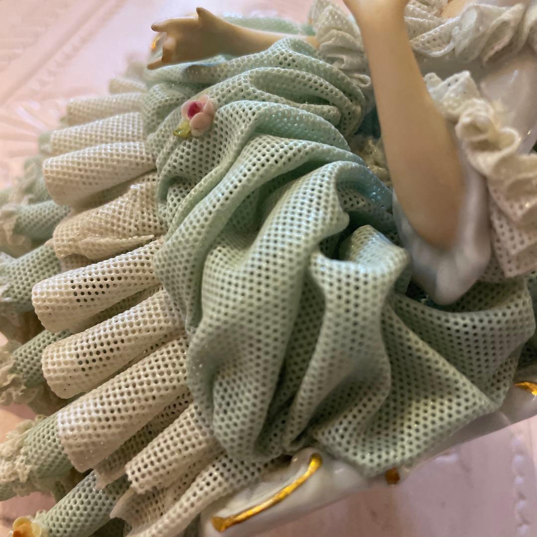 西ドイツの水色フリルドレスの陶器人形SALE‼️