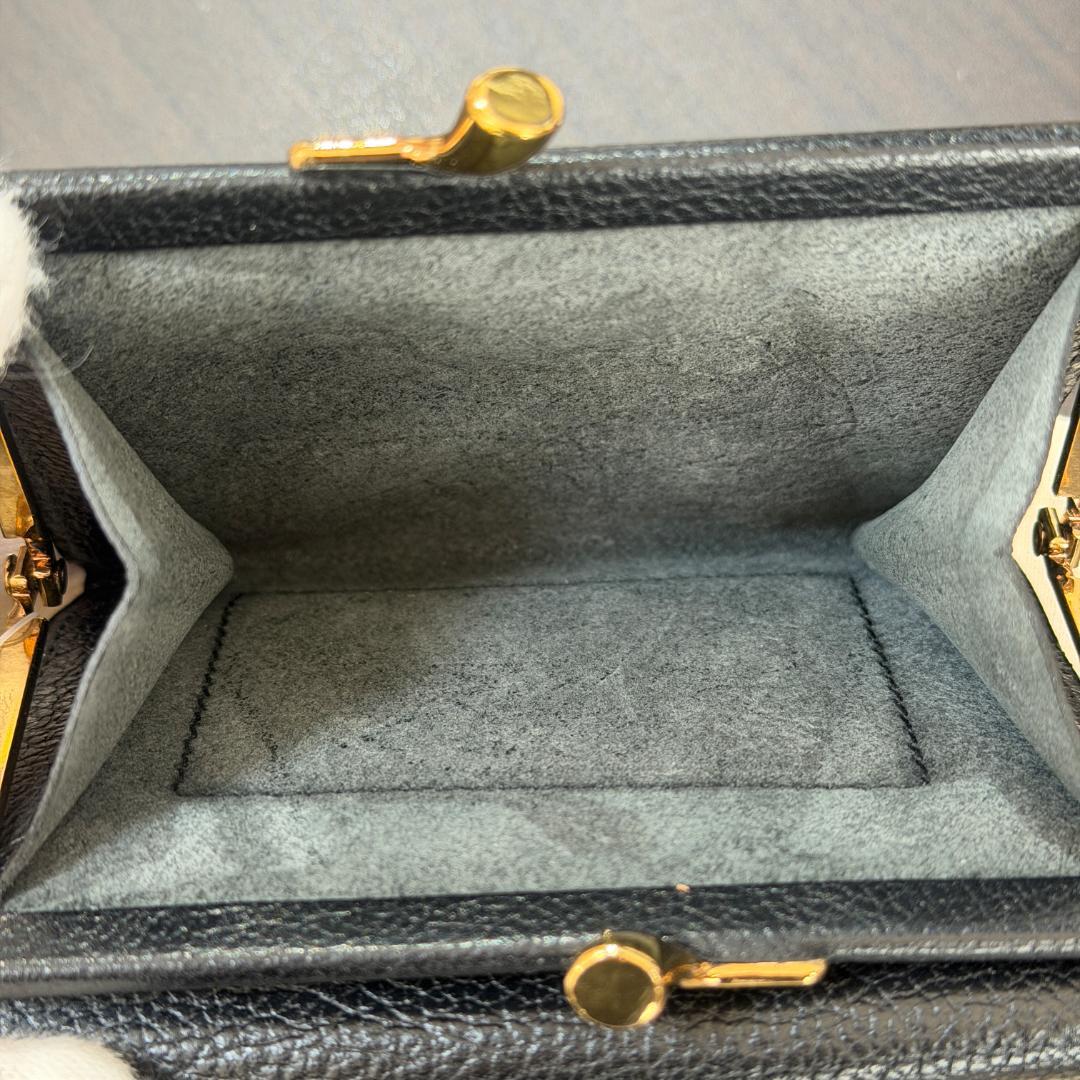 【新品未使用】イルビゾンテ 二つ折り がま口 財布 黒 ブラック