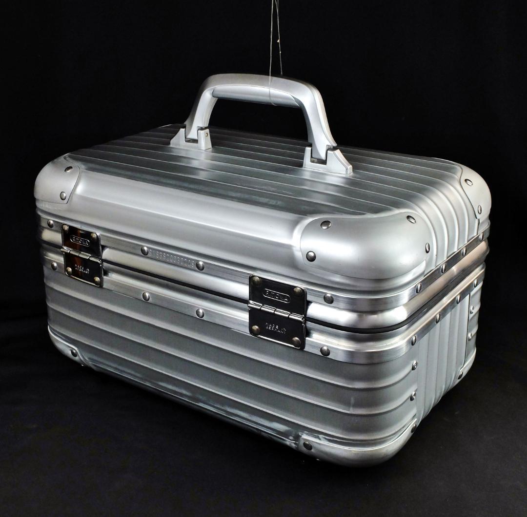 リモワ 918.38トパーズ『Lufthansa』TSAビューティケース17L