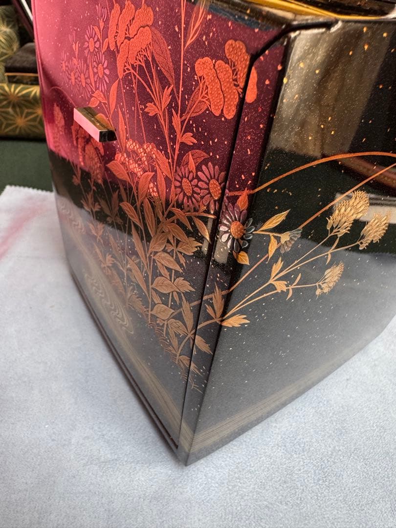 秋草蒔絵、小箪笥