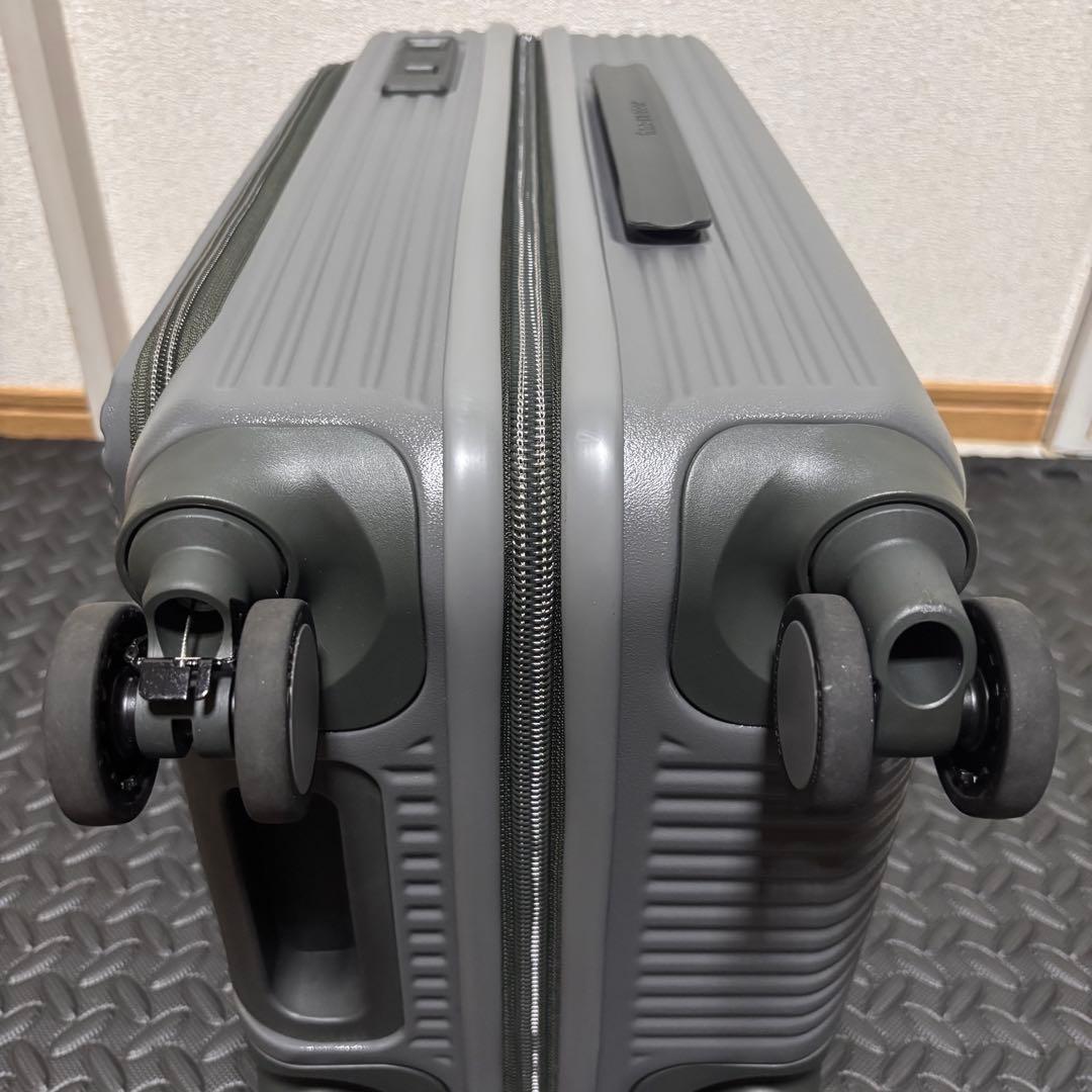 ふう【美品】イノベーター キャリーケース 38L スティールグレー