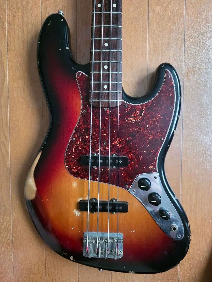 ベース Fender roadworn 60s jazz bass