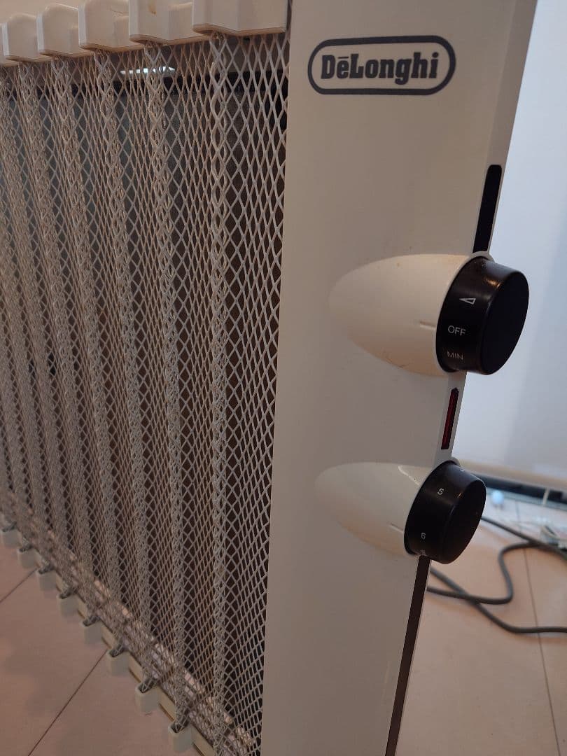 DeLonghi HMP1200J-WH 電気ヒーター 1200W