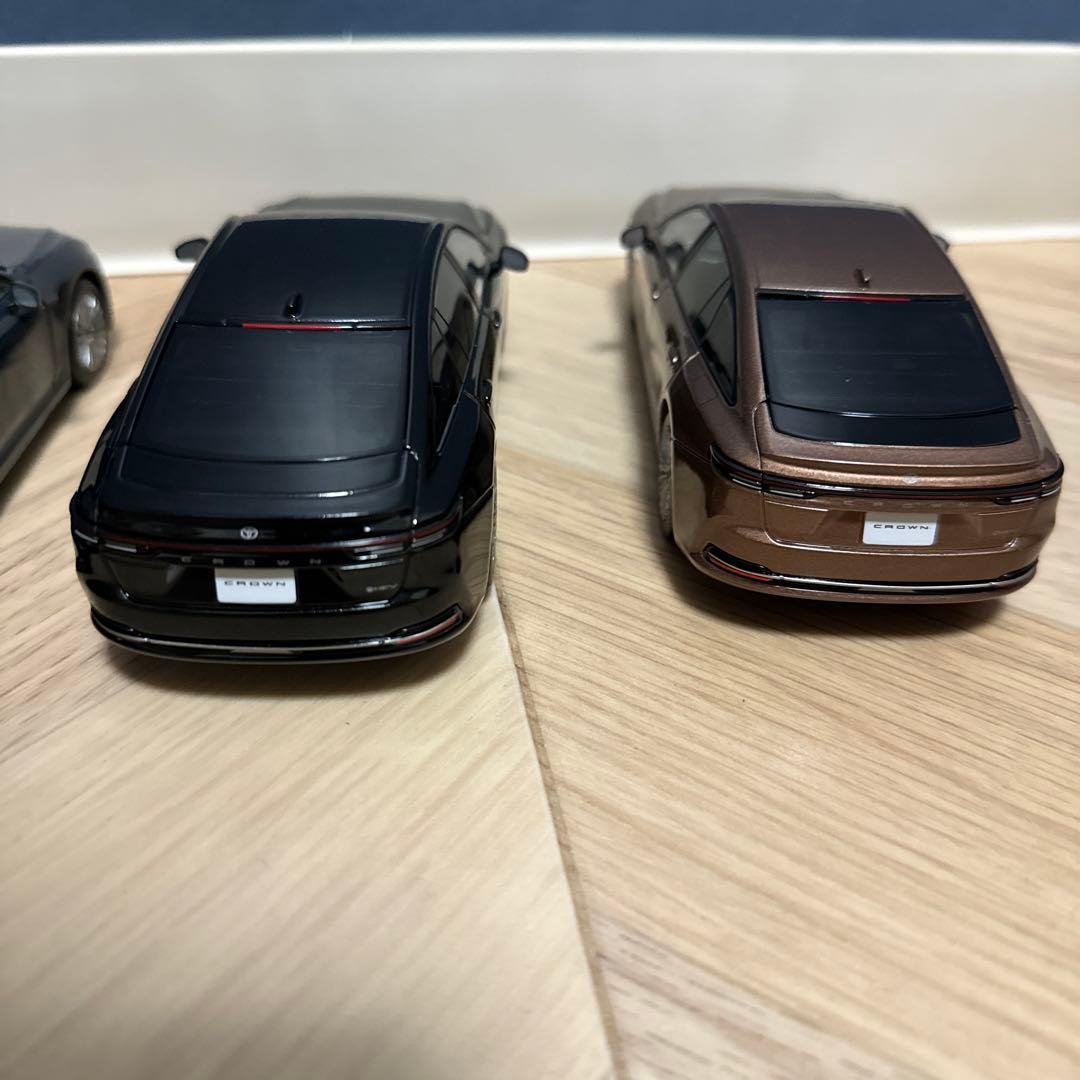 クラウンセダン　色見本　ミニカー